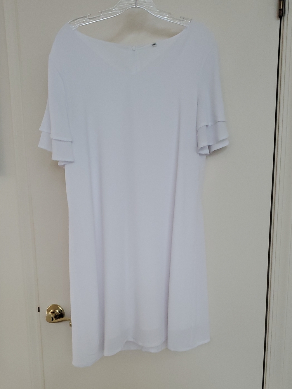 Simple White Shift Dress w/Ruffle Sleeves size M Reg 100% Polyester